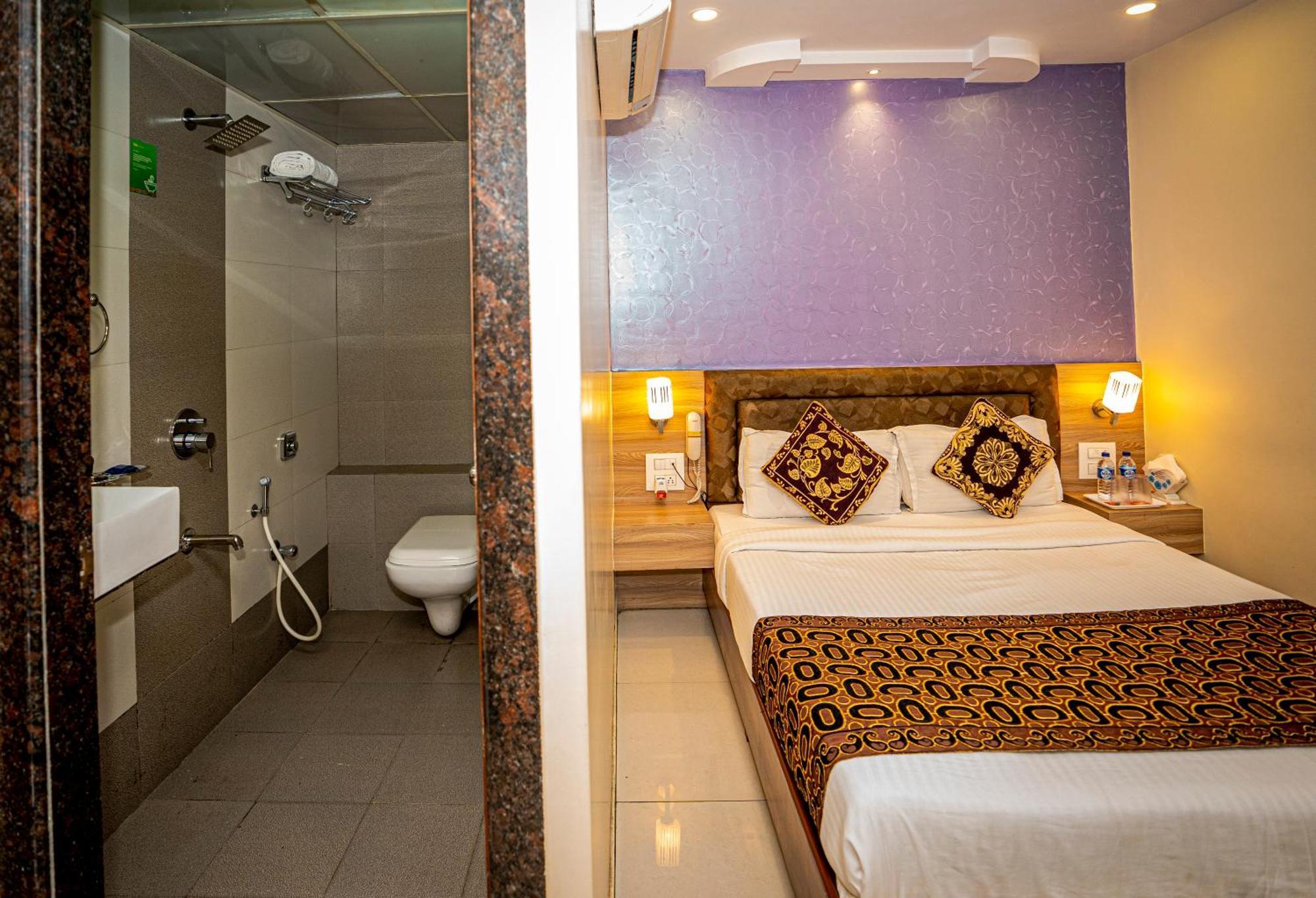 Hotel Hill Park مومباي المظهر الخارجي الصورة