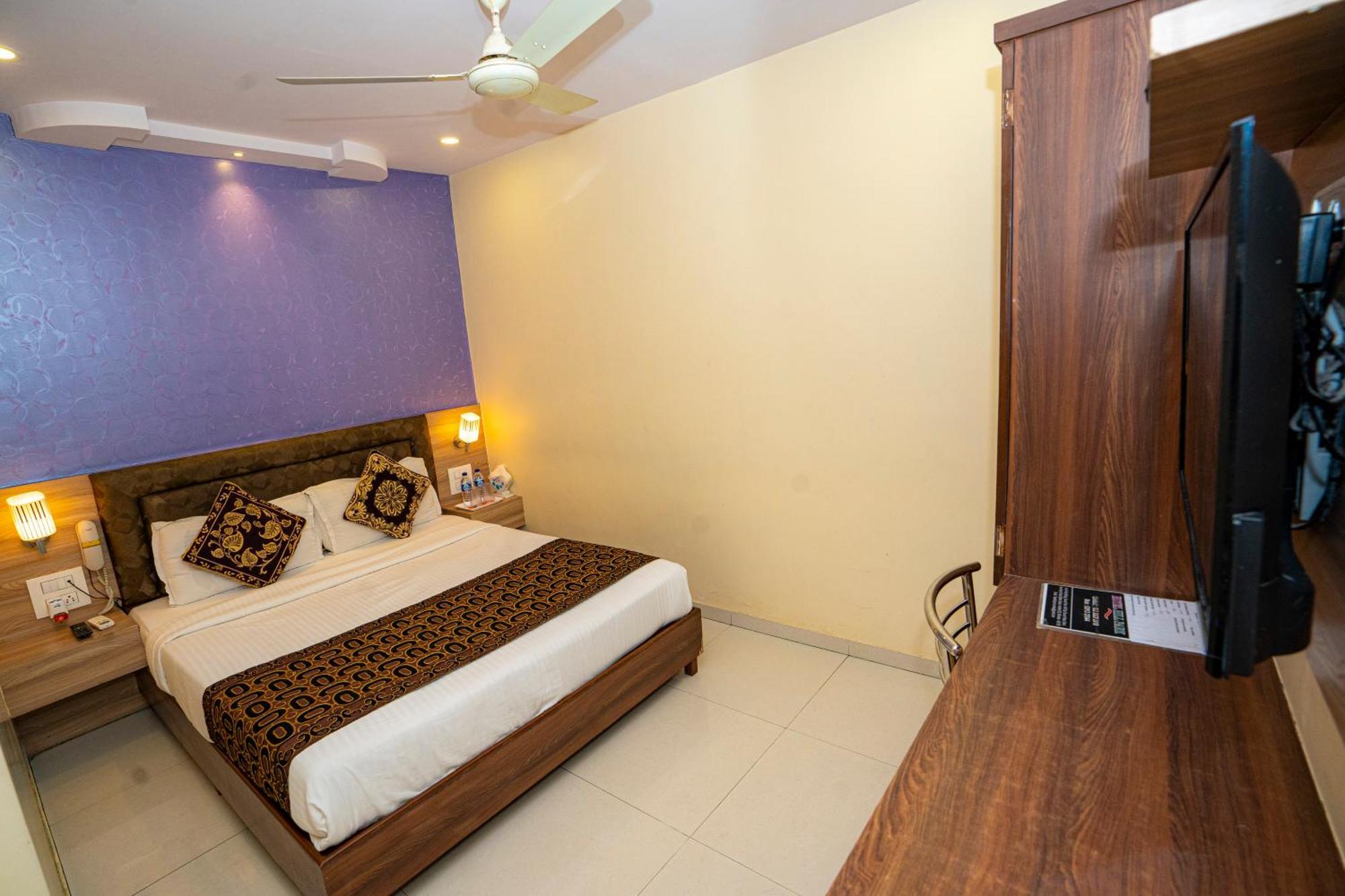Hotel Hill Park مومباي المظهر الخارجي الصورة